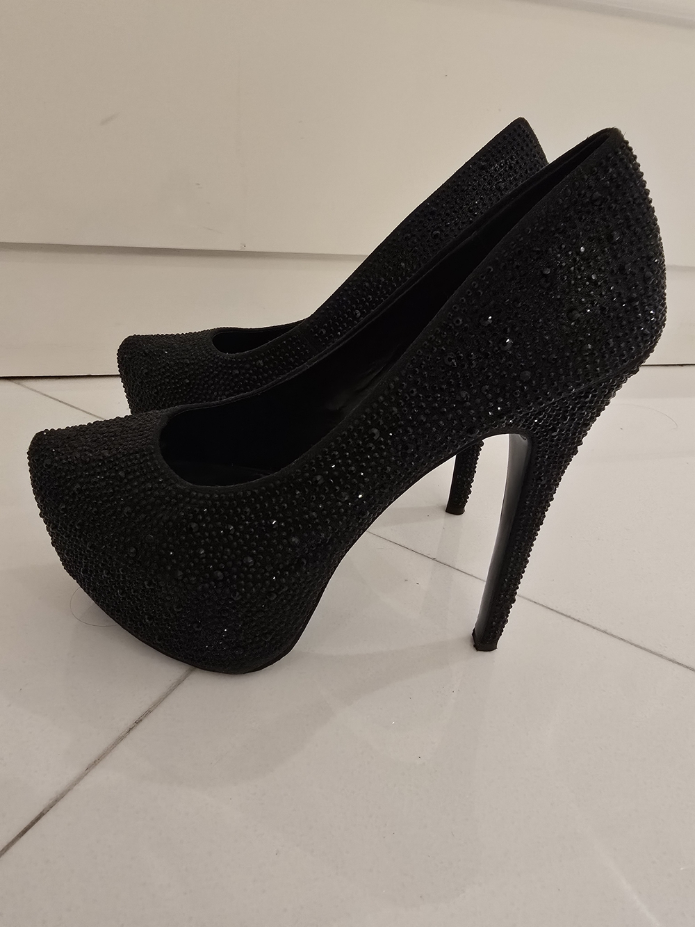 Steve Madden Women's Black Crystal Embellished High Heel Platform Pumps US 9